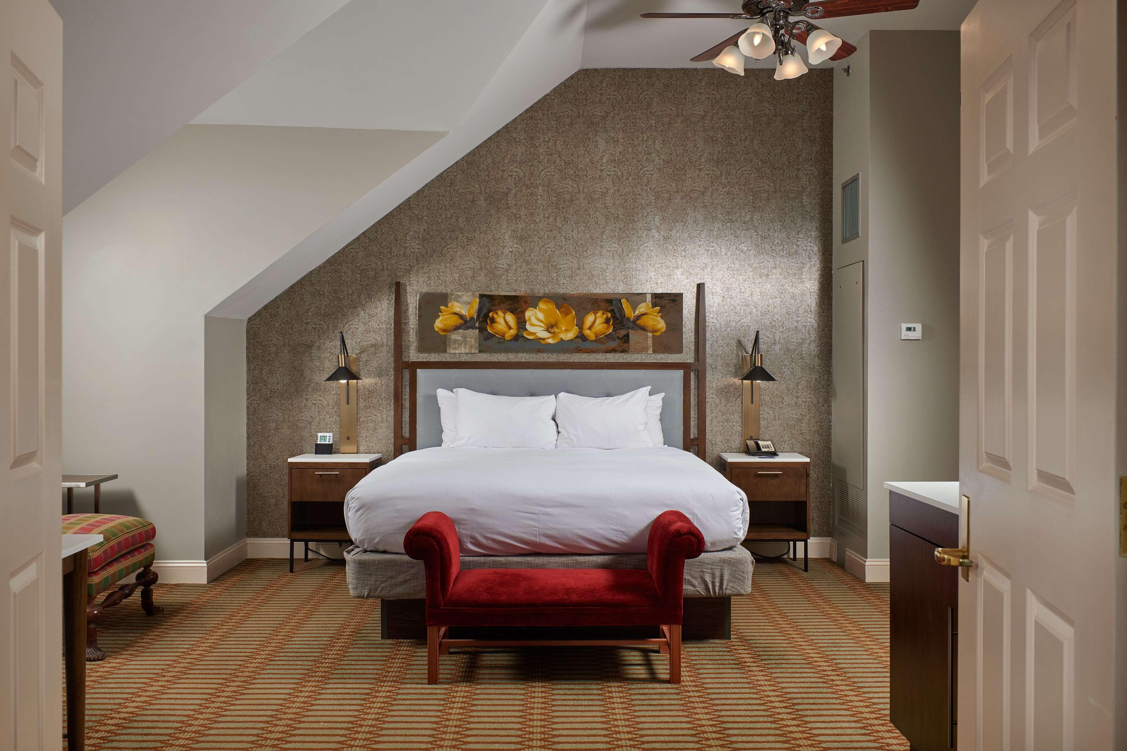 Virginia Crossings Hotel, Tapestry Collection By Hilton Ґлен-Аллен Екстер'єр фото