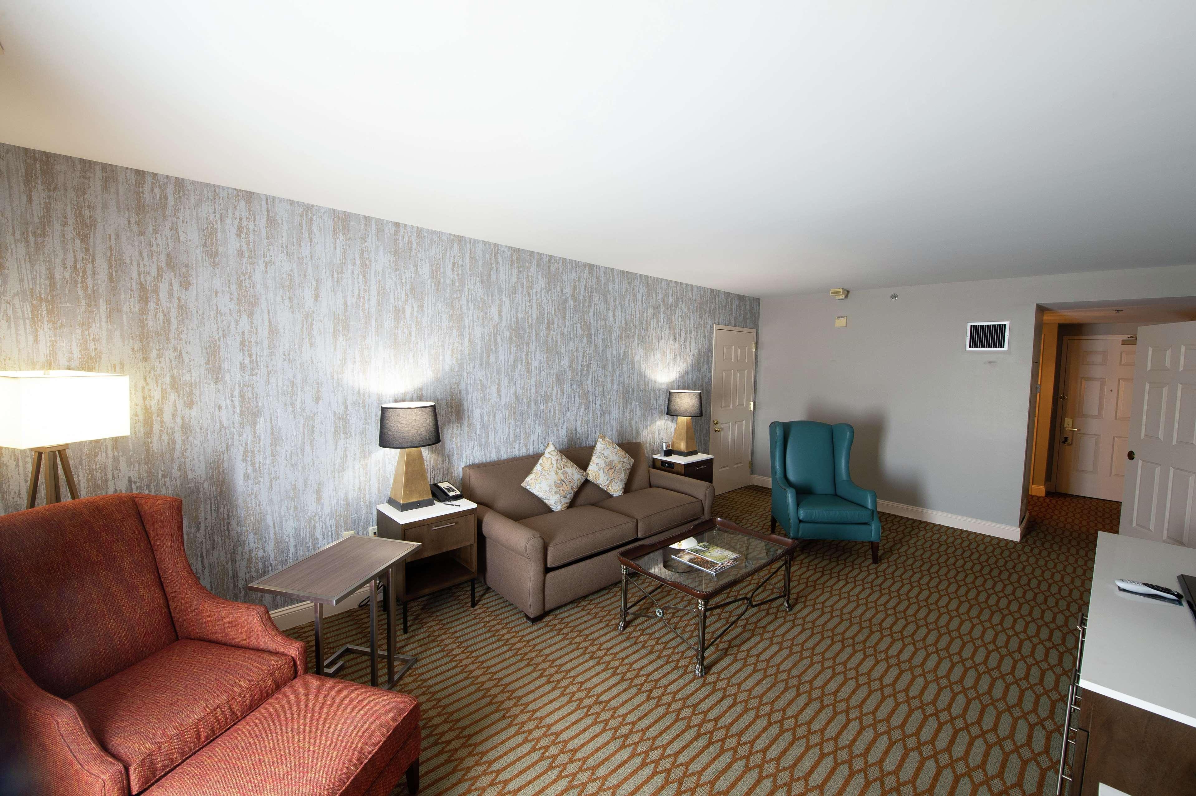 Virginia Crossings Hotel, Tapestry Collection By Hilton Ґлен-Аллен Екстер'єр фото